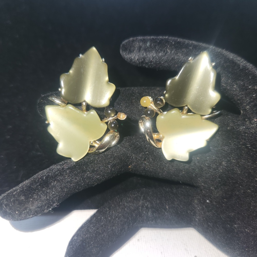 Vintage Coro Clip On Earrings Gold Tone Two Tone Green Thermoset Leaf Botanical